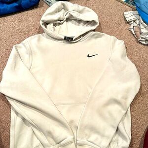 Men’s Nike sweatshirt